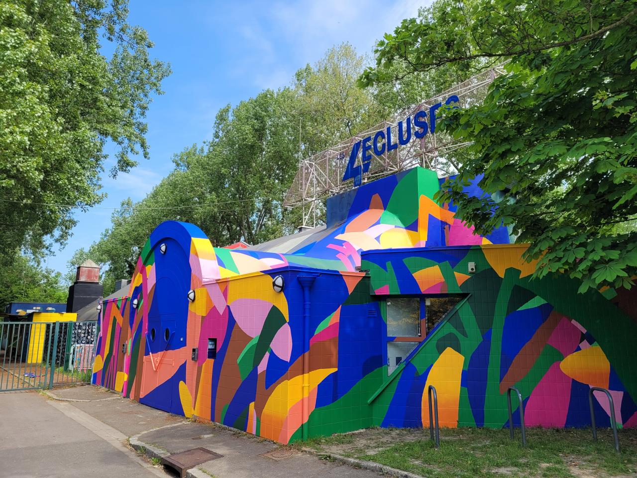 Façade des 4Ecluses par Ludovilk Myers